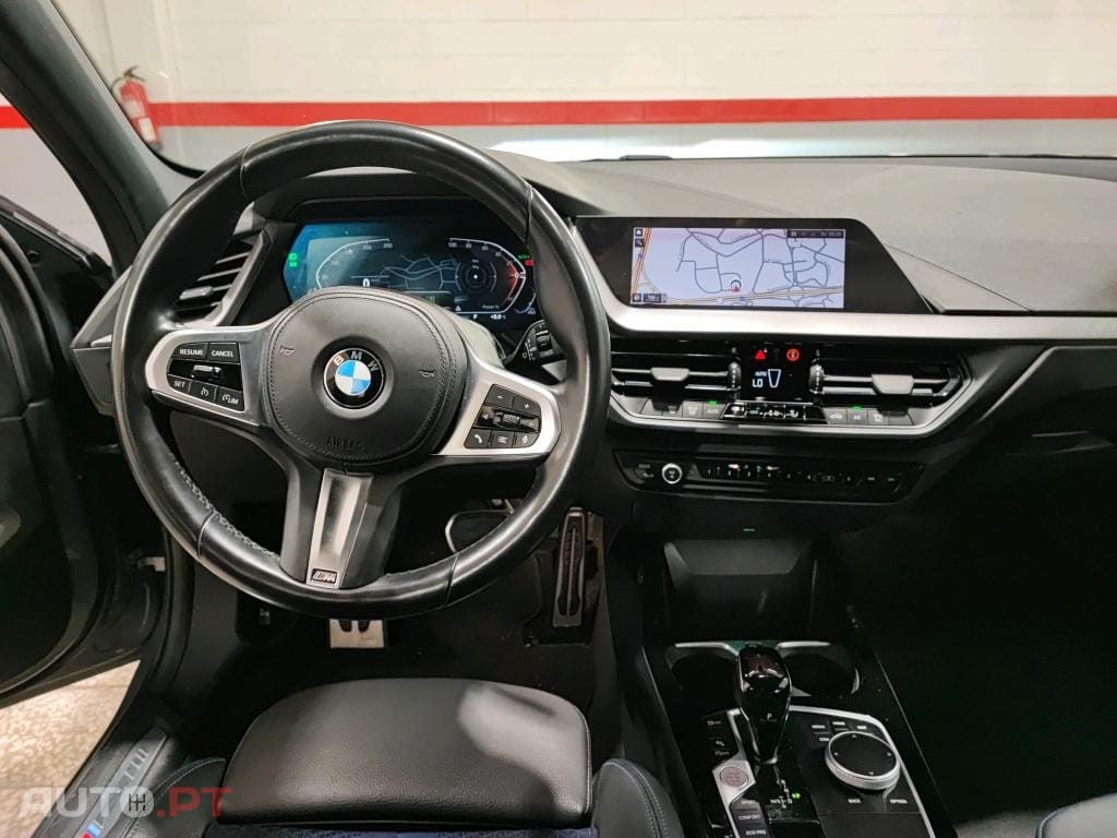 BMW 116 d Pack Desportivo M Auto