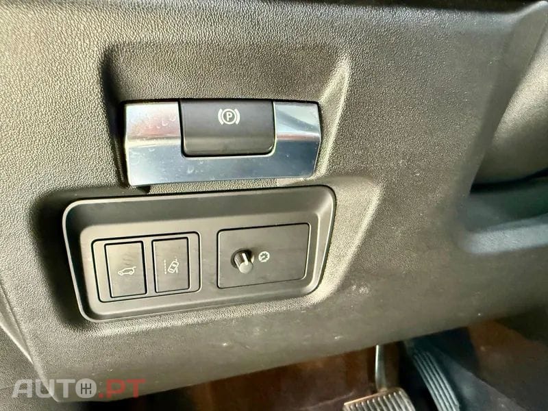 Jaguar E-Pace 2.0 i4D R-Dynamic S AWD Aut.