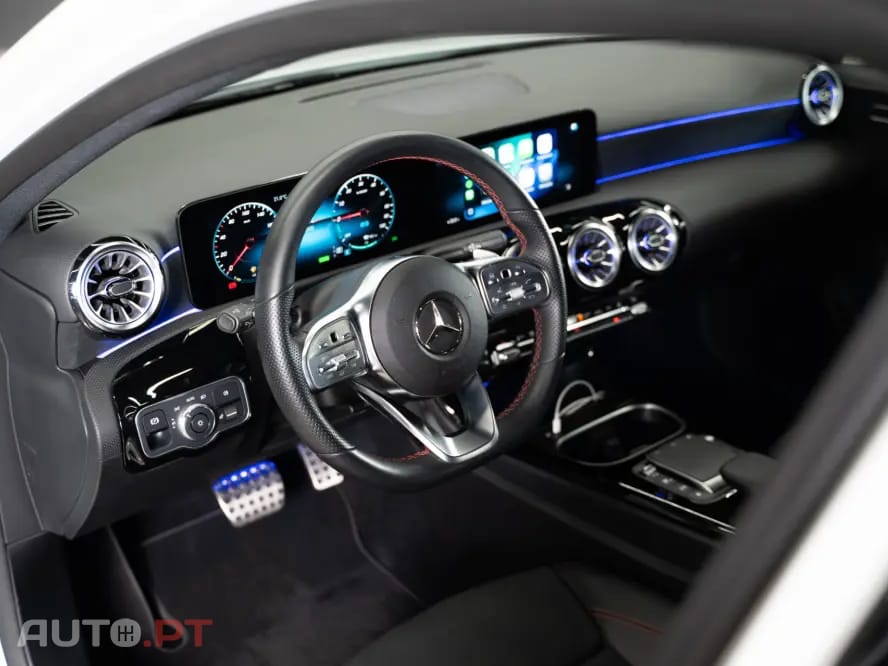 Mercedes-Benz A 250 e AMG Line