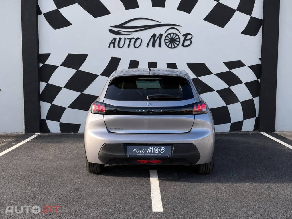 Peugeot E-208 50 kWh Style