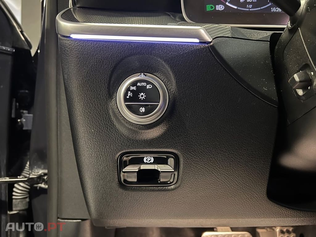 Mercedes-Benz C 300 e T 9G-TRONIC AMG Line