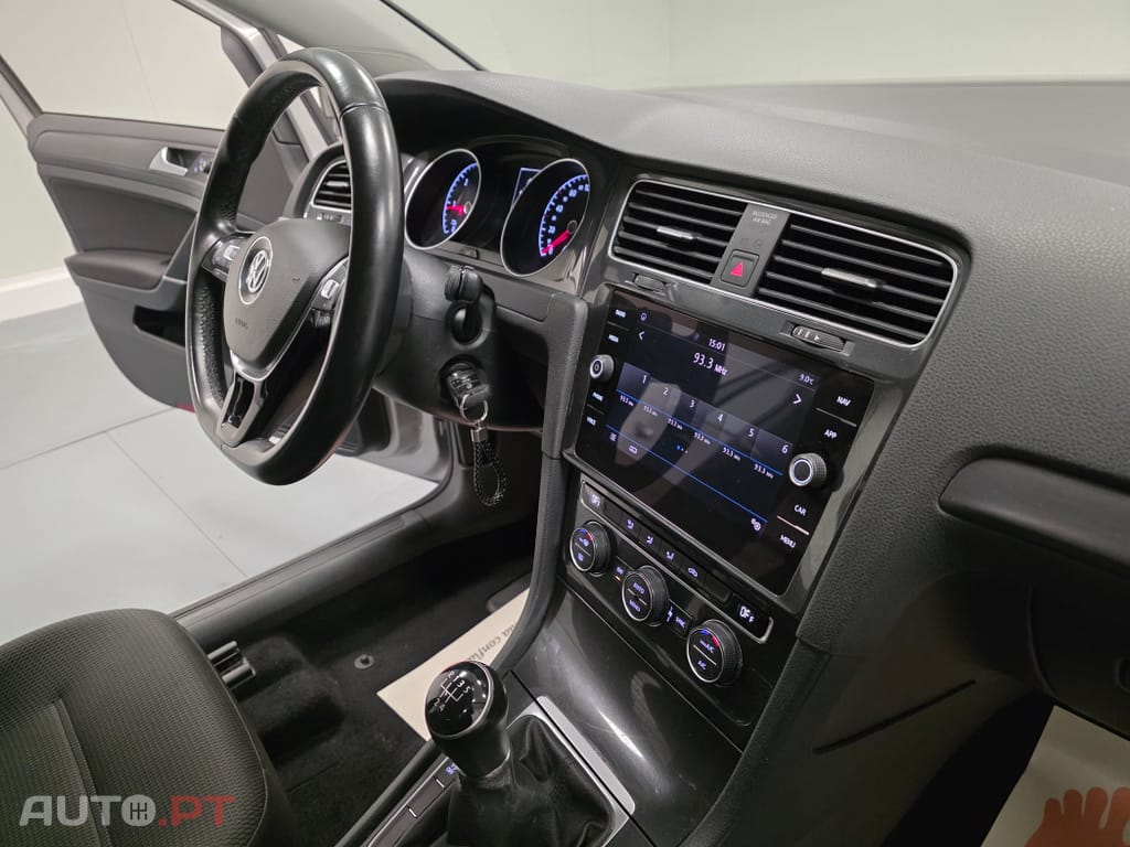 Volkswagen Golf 1.6 TDI Confortline