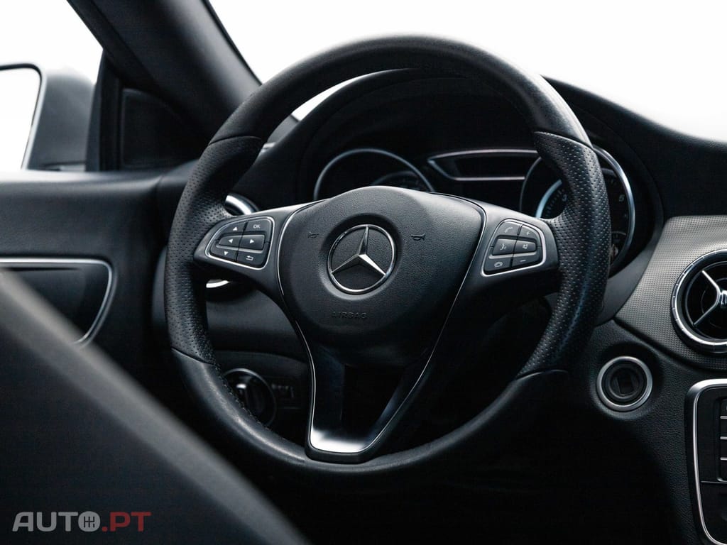 Mercedes-Benz CLA 180 d Shooting Brake Urban