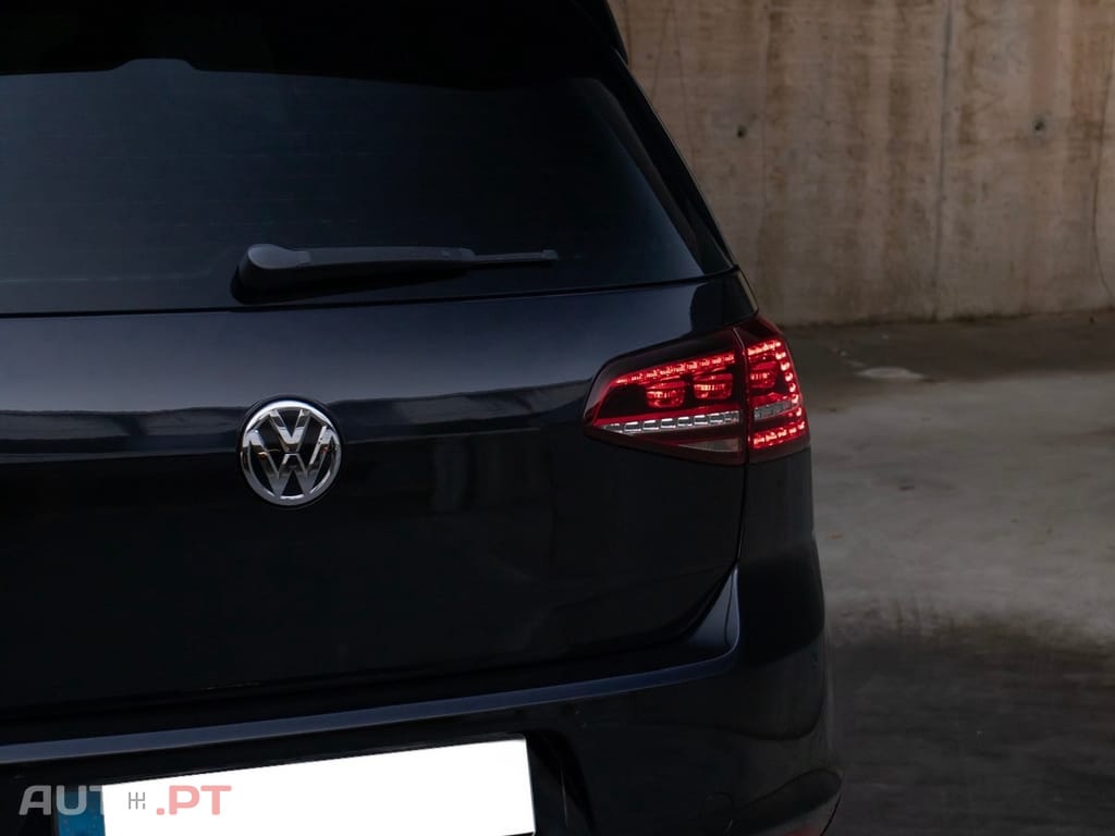 Volkswagen Golf GTI Performance BlueMotion DSG