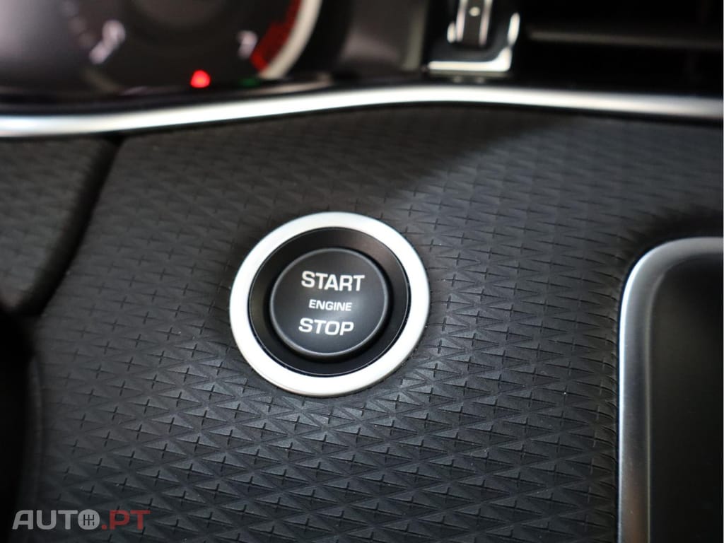 Land Rover Evoque 1.5 I3 160 FWD Auto MHEV R-Dynamic