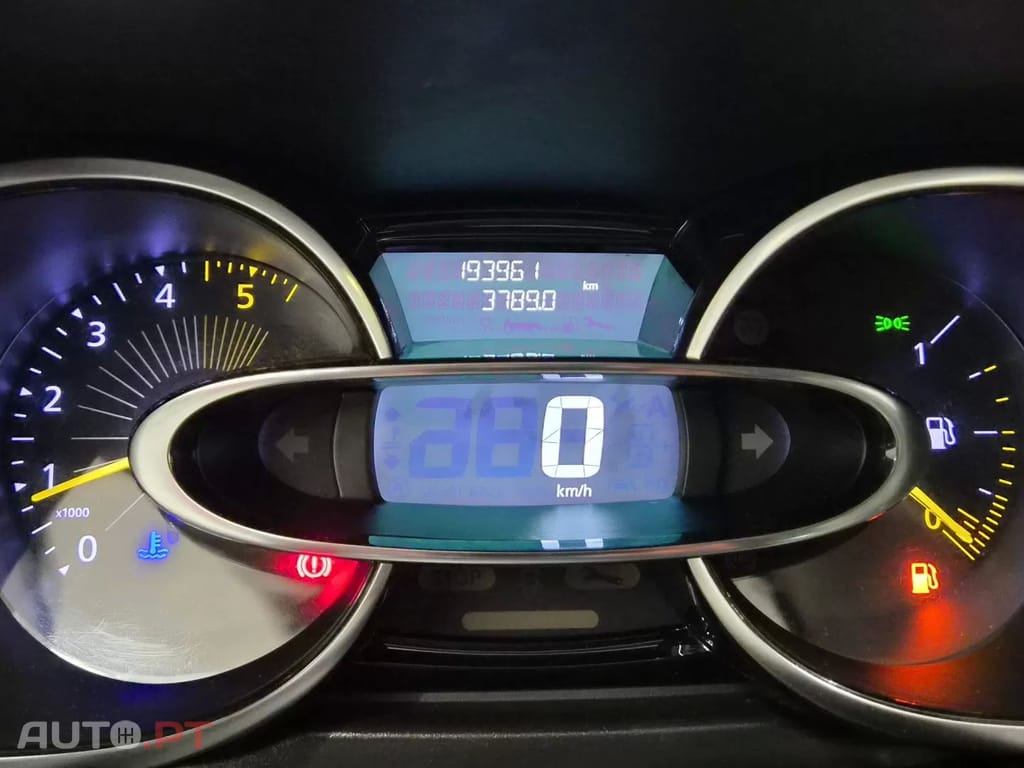 Renault Clio Sport Tourer 1.5 DCi BUSINESS — fotografia 14