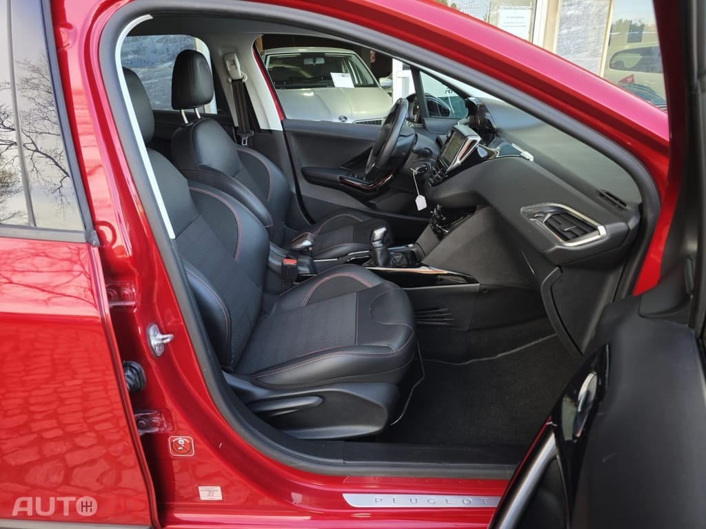 Peugeot 2008 1.2 PureTech GT Line