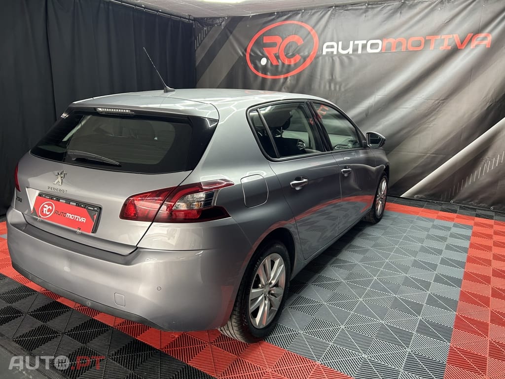 Peugeot 308 1.2 PureTech Active J17