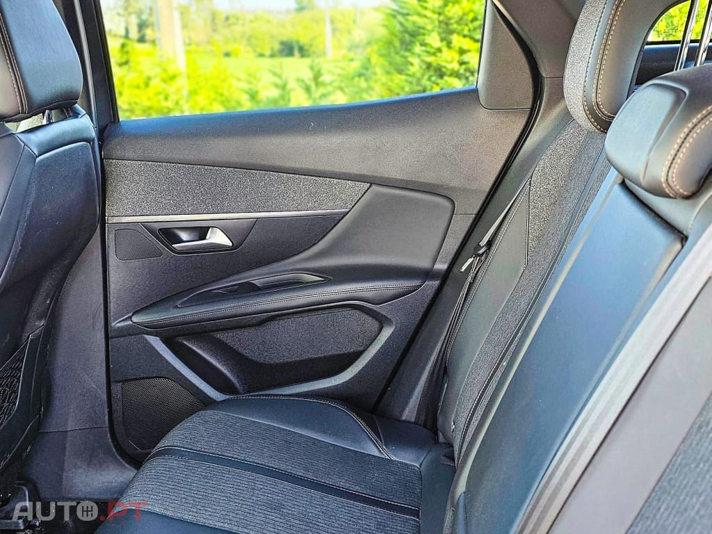 Peugeot 3008 1.5 BlueHDi GT Line J19 EAT8