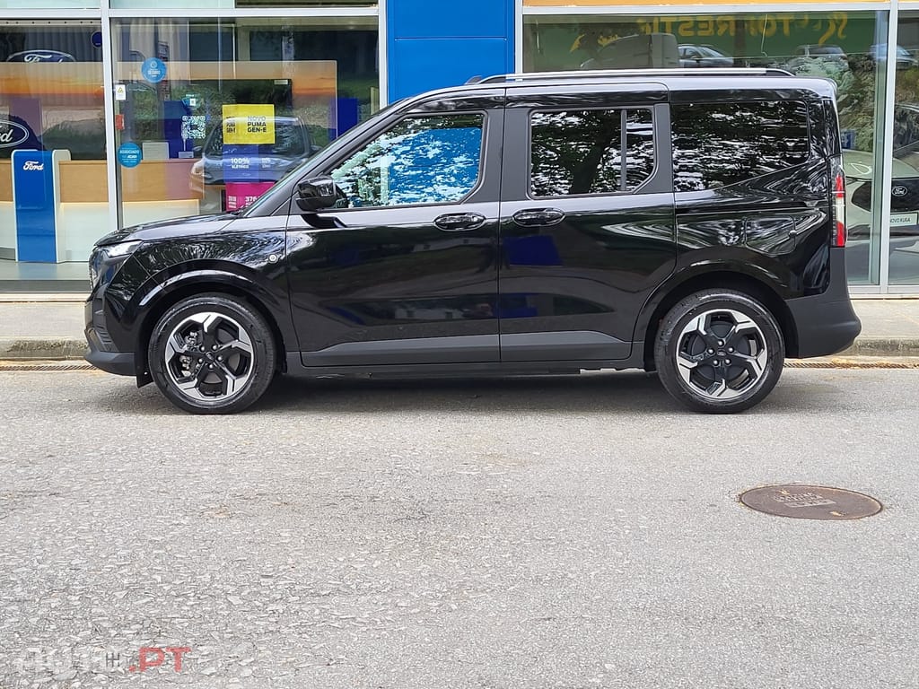 Ford Tourneo TITANIUM 43,6kWh 136CV