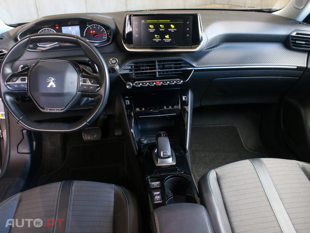 Peugeot 2008 1.2 PureTech Allure EAT8