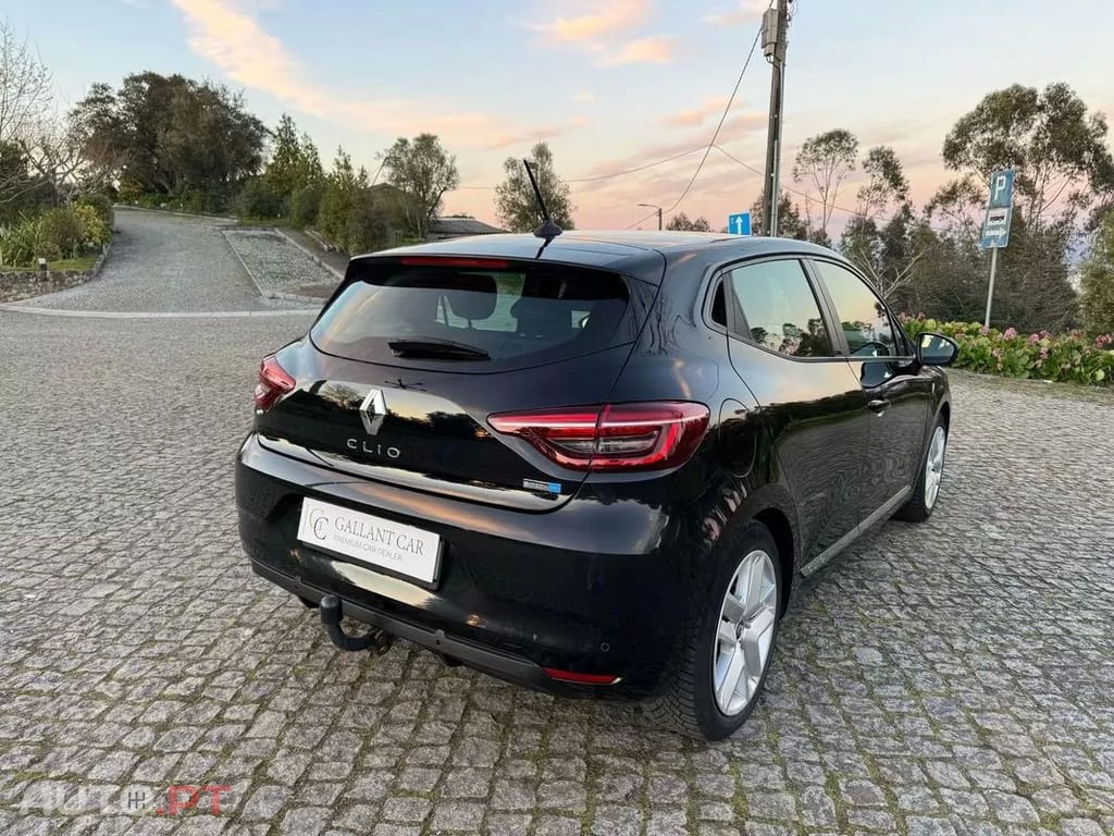 Renault Clio 1.6 E-Tech Intens