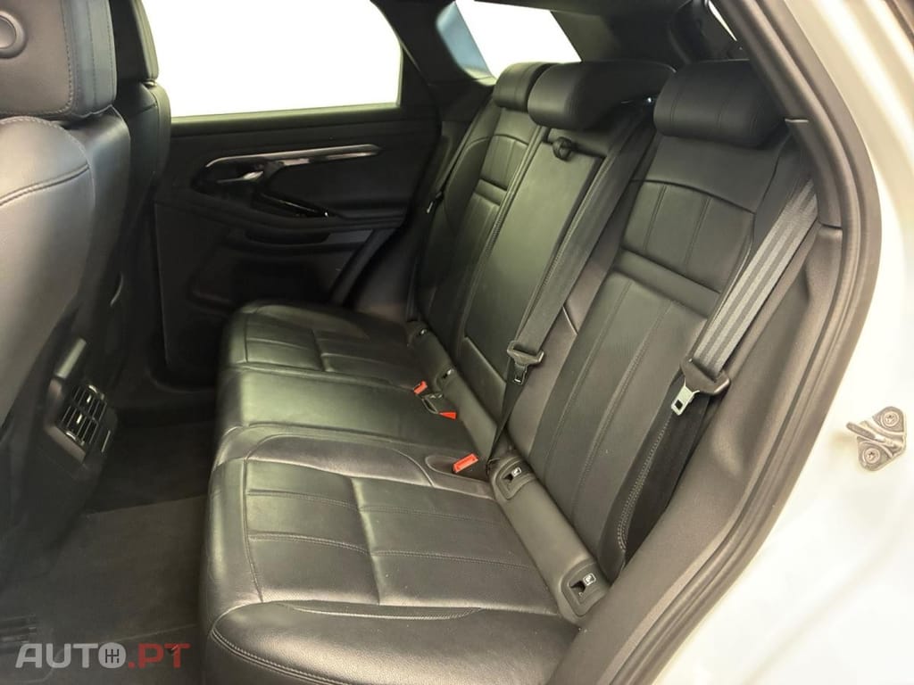 Land Rover Evoque P300e R-Dynamic HSE