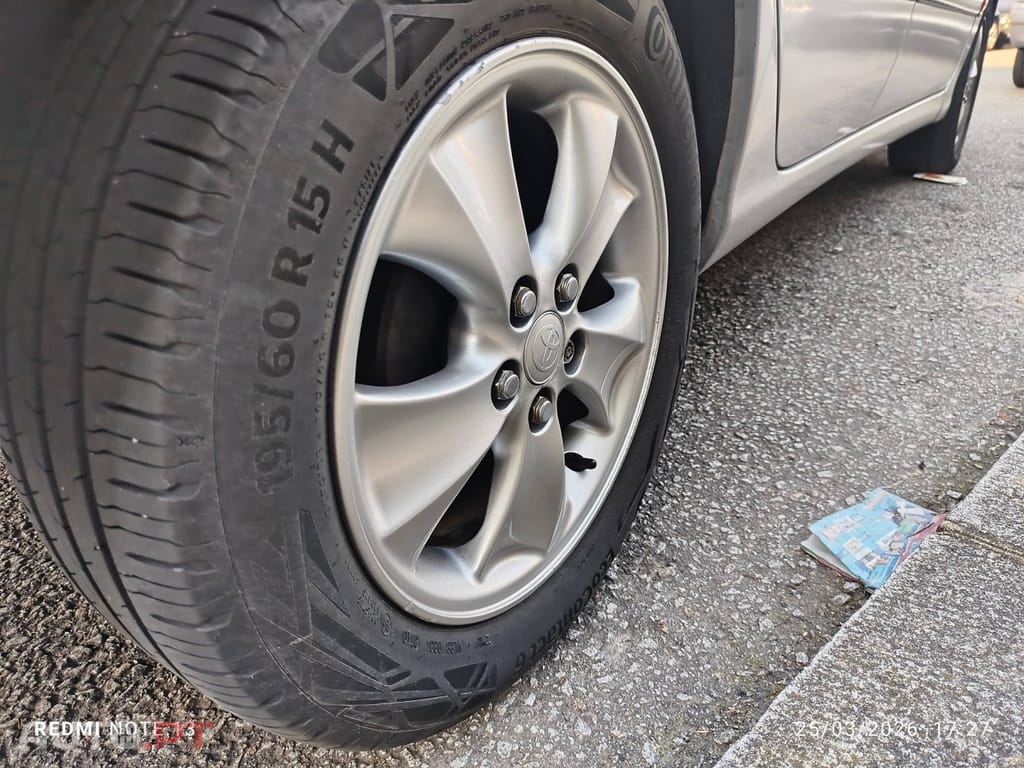 Toyota Avensis S/D 1.6 Executive