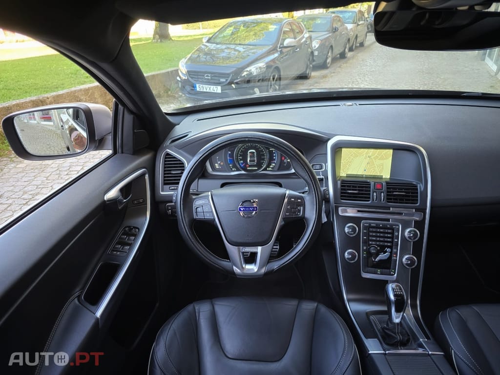 Volvo XC60 2.0 D4 R-Design