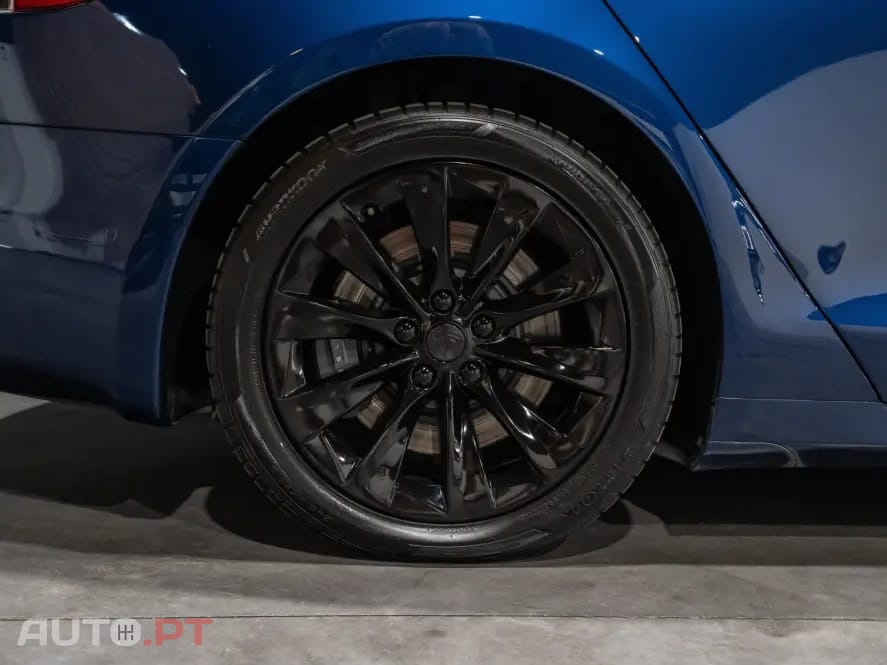 Tesla Model S 75