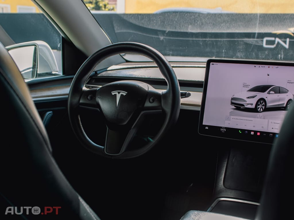 Tesla Model Y Long Range Dual Motor AWD