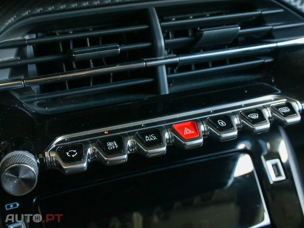 Peugeot 2008 1.2 PureTech Allure EAT8