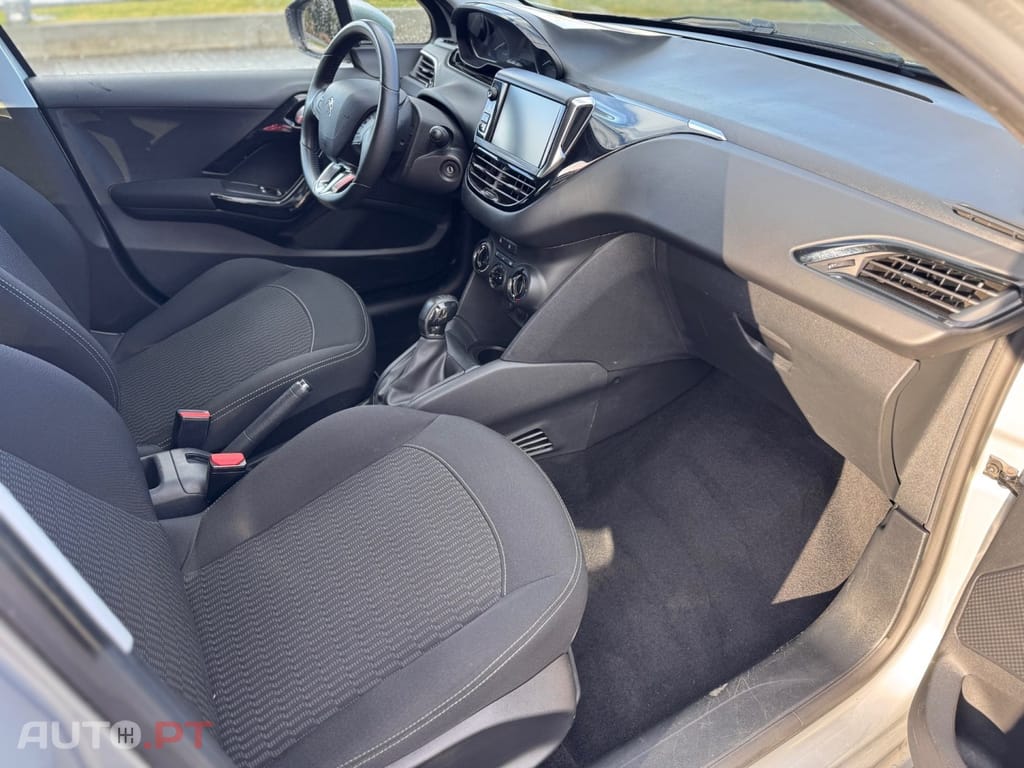 Peugeot 208 1.6 BlueHDi Style