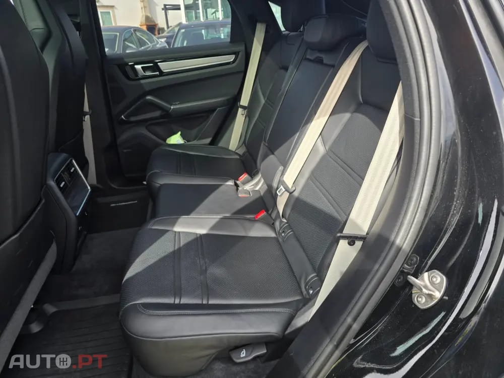 Porsche Cayenne E-Hybrid Tiptronic S