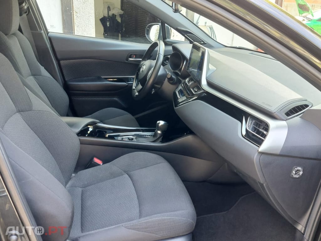 Toyota C-HR 1.8 Hybrid Exclusive