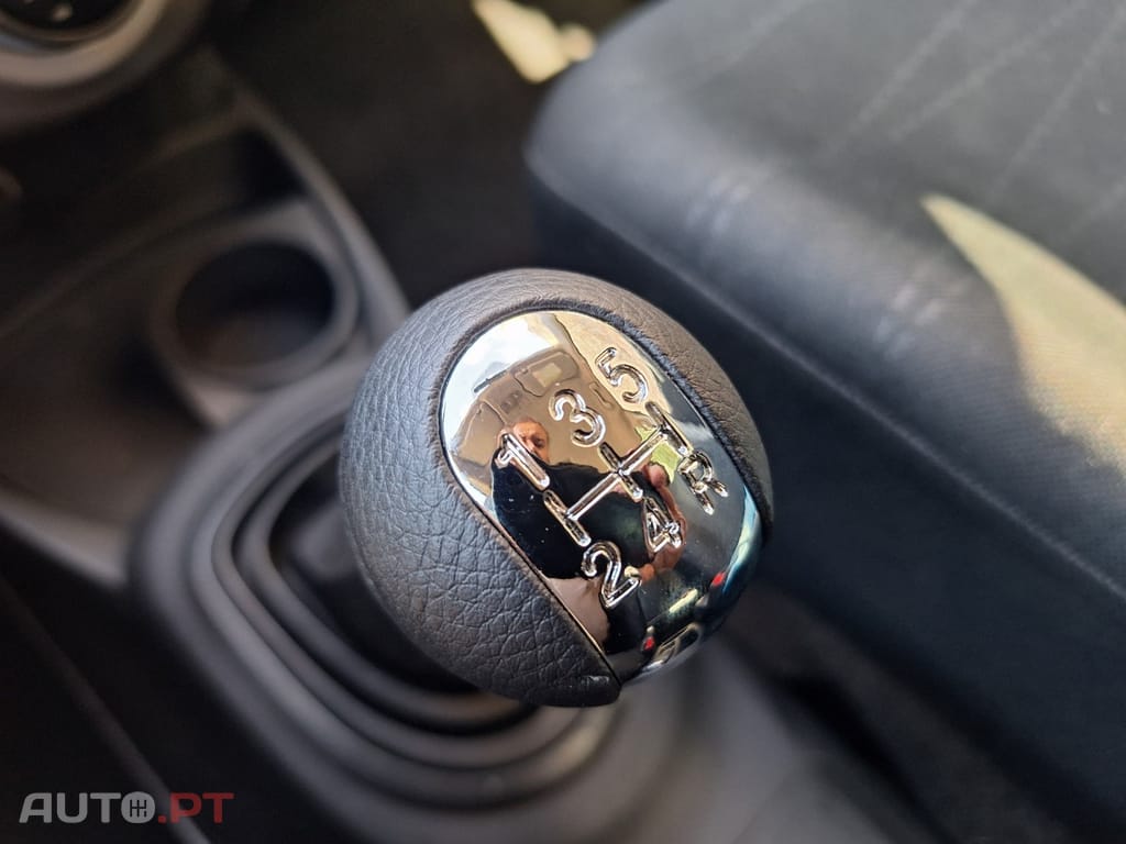 Toyota Yaris 1.0 VVT-i Sol High Pack