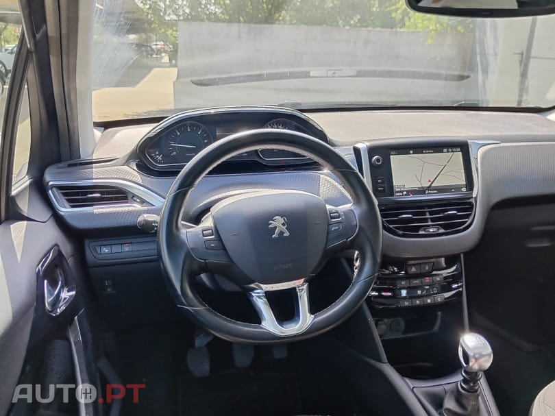 Peugeot 208 Allure