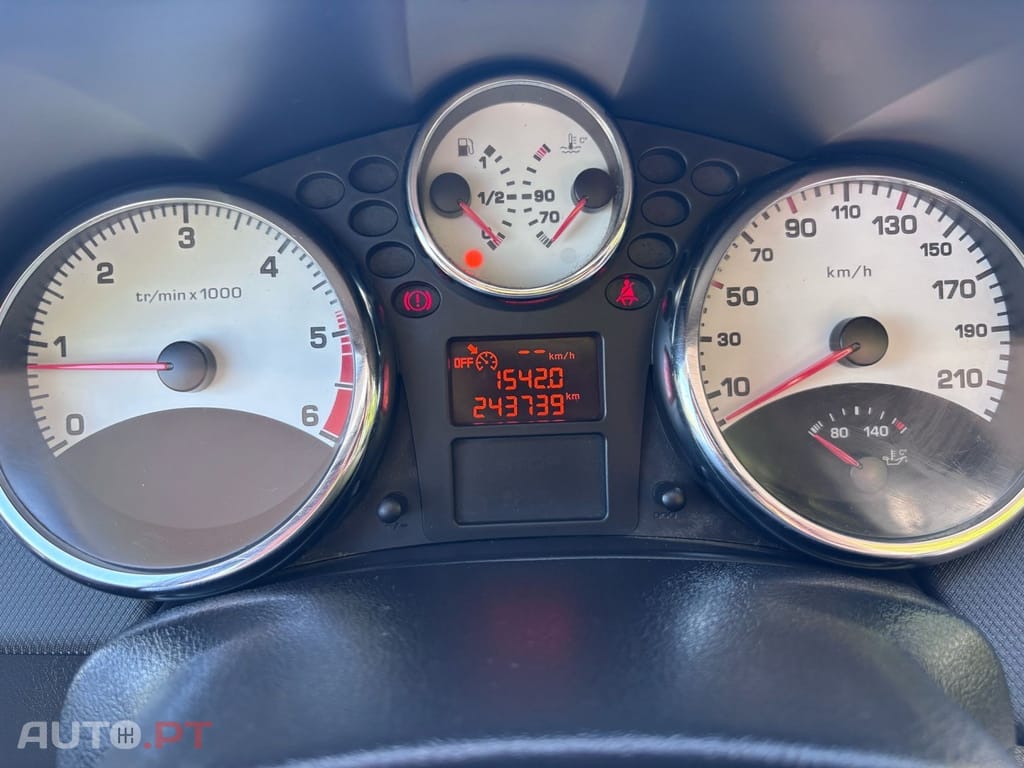 Peugeot 207 CC 1.6 HDi FAP