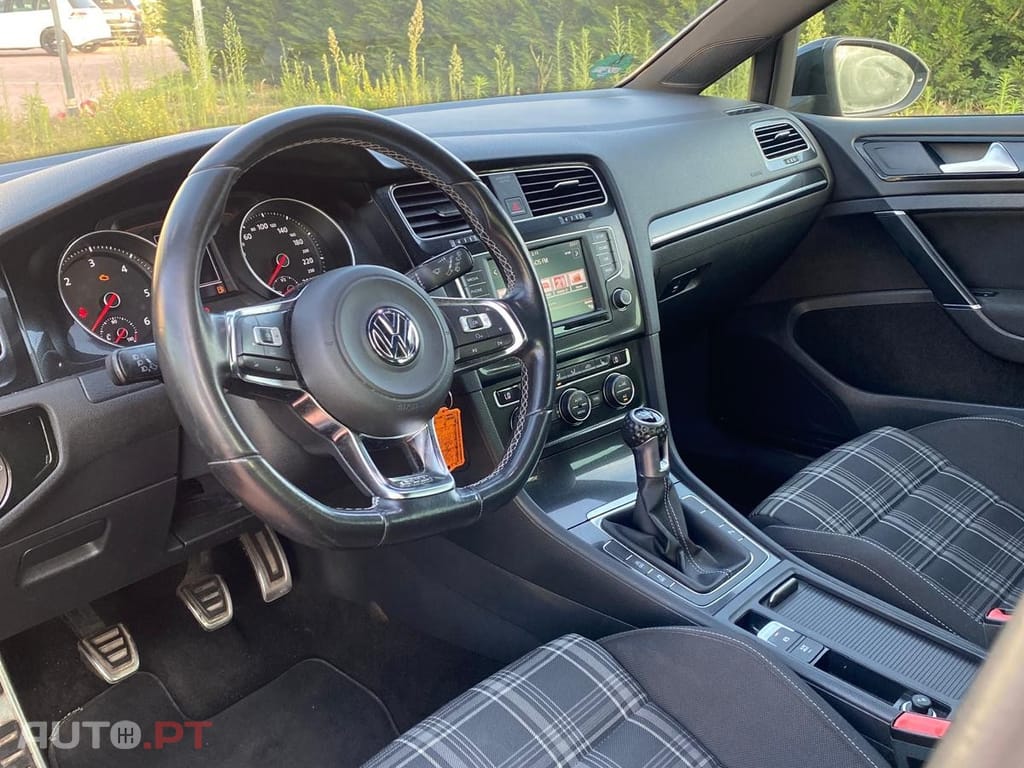 Volkswagen Golf 2.0 TDi GTD