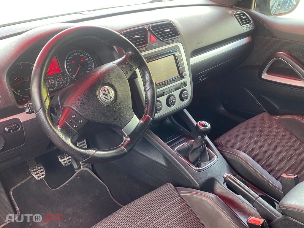 Volkswagen Scirocco 2.0 TDi Sport