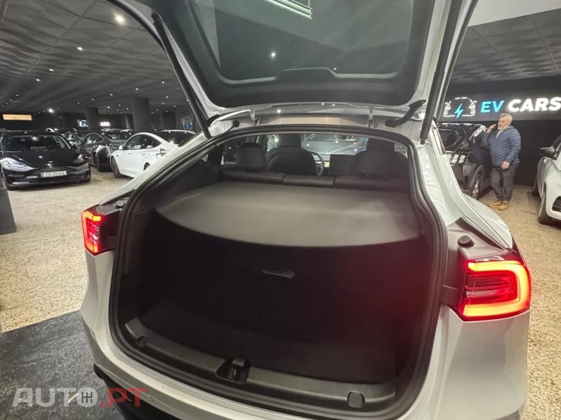 Tesla Model Y Long Range Dual Motor AWD