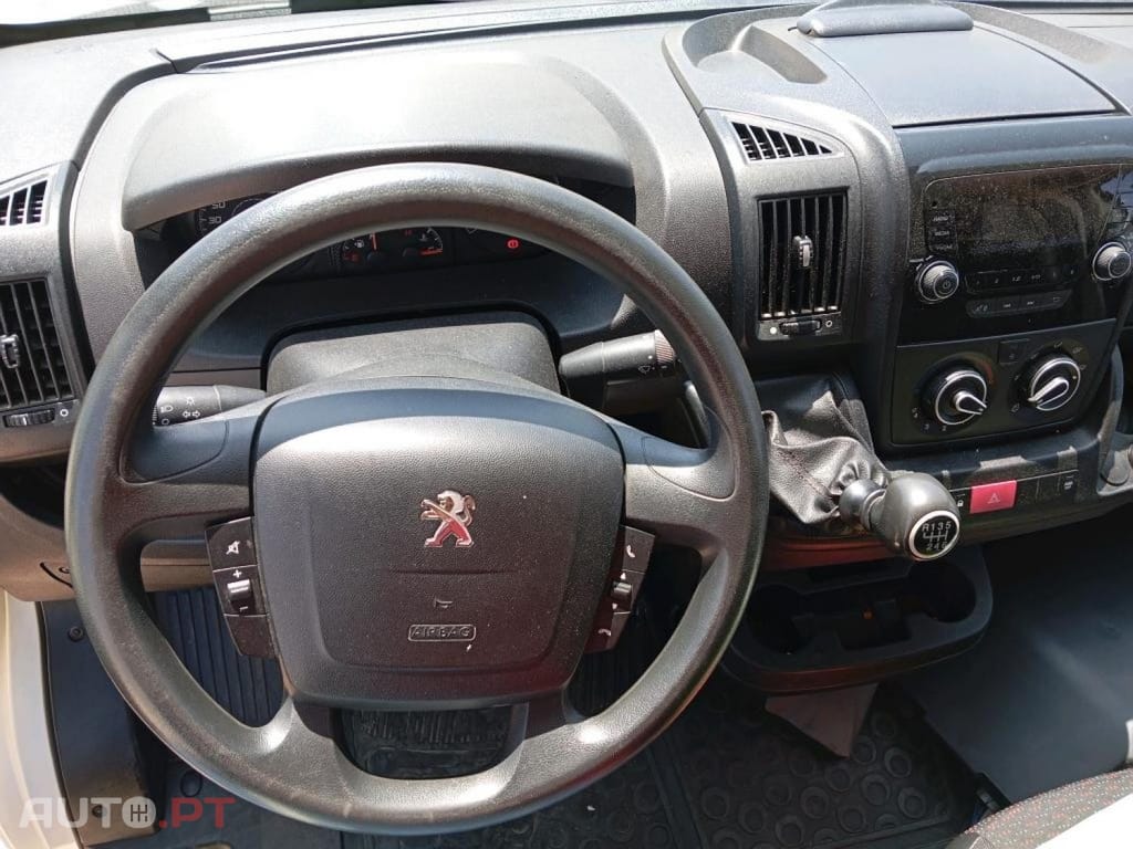 Peugeot Boxer 2.2 BlueHDi 333 L2H2 Pro - IVA Dedutível