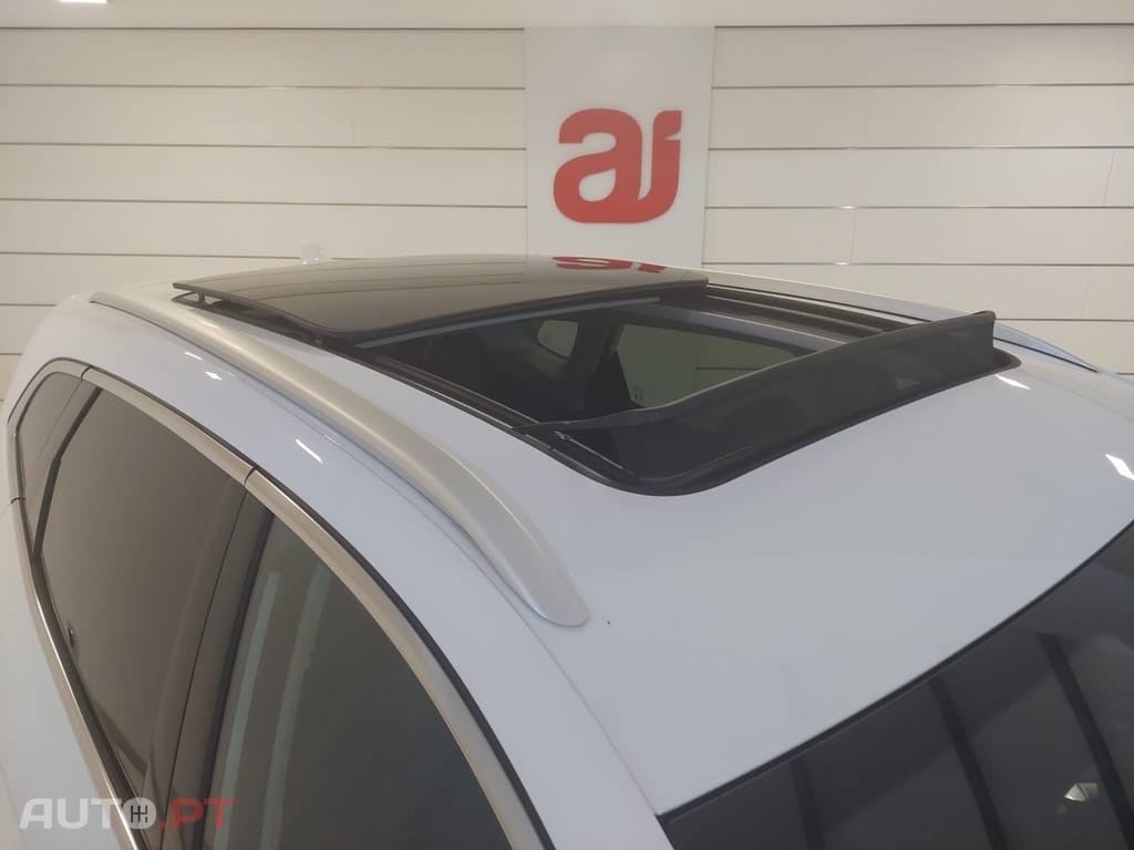 MG EHS PHEV Luxury