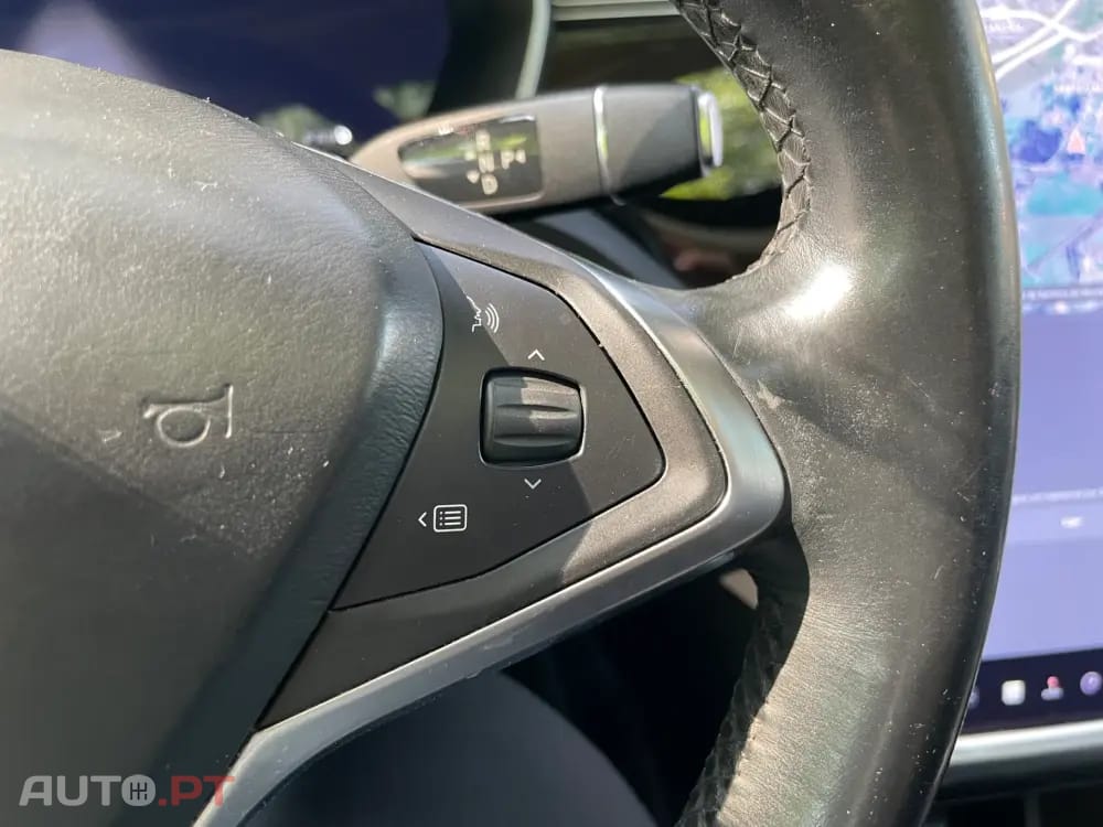 Tesla Model S 90D