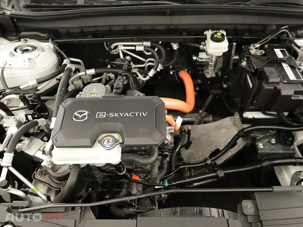 Mazda MX-3 MX-30 E-SKYACTIV EXCLUSVE-LINE