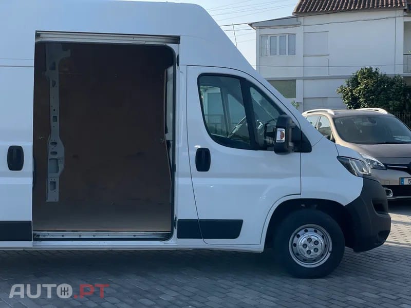 Peugeot Boxer 2.2 Blue HDi 335 L3H3 Pro
