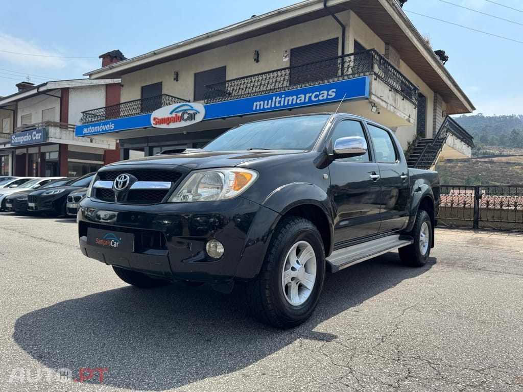 Toyota Hilux 2.5 D-4D CD Tracker