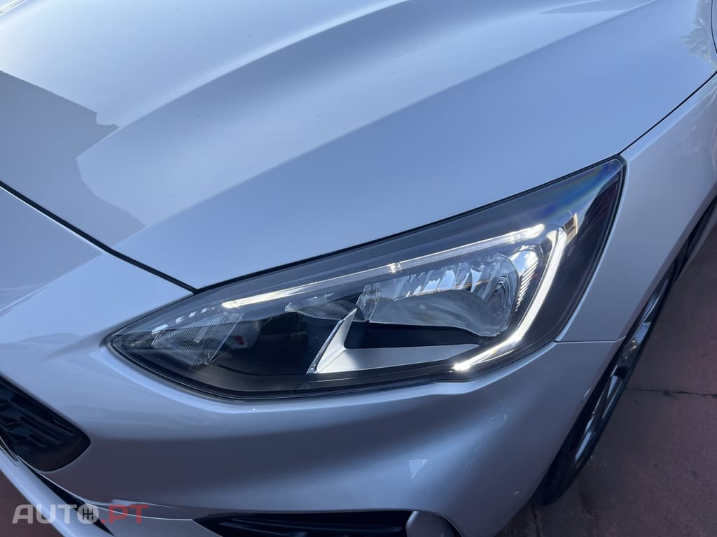 Ford Focus SW 1.0 EcoBoost ST-Line