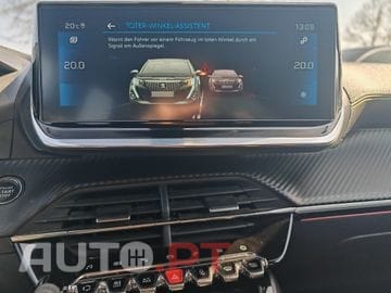 Peugeot 2008 1.2 PureTech Signature EAT6
