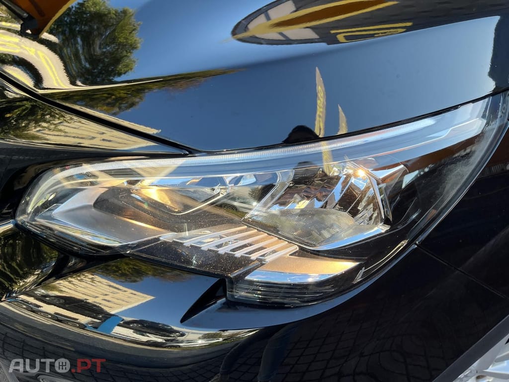 Peugeot 3008 1.5 BlueHDI Active Business
