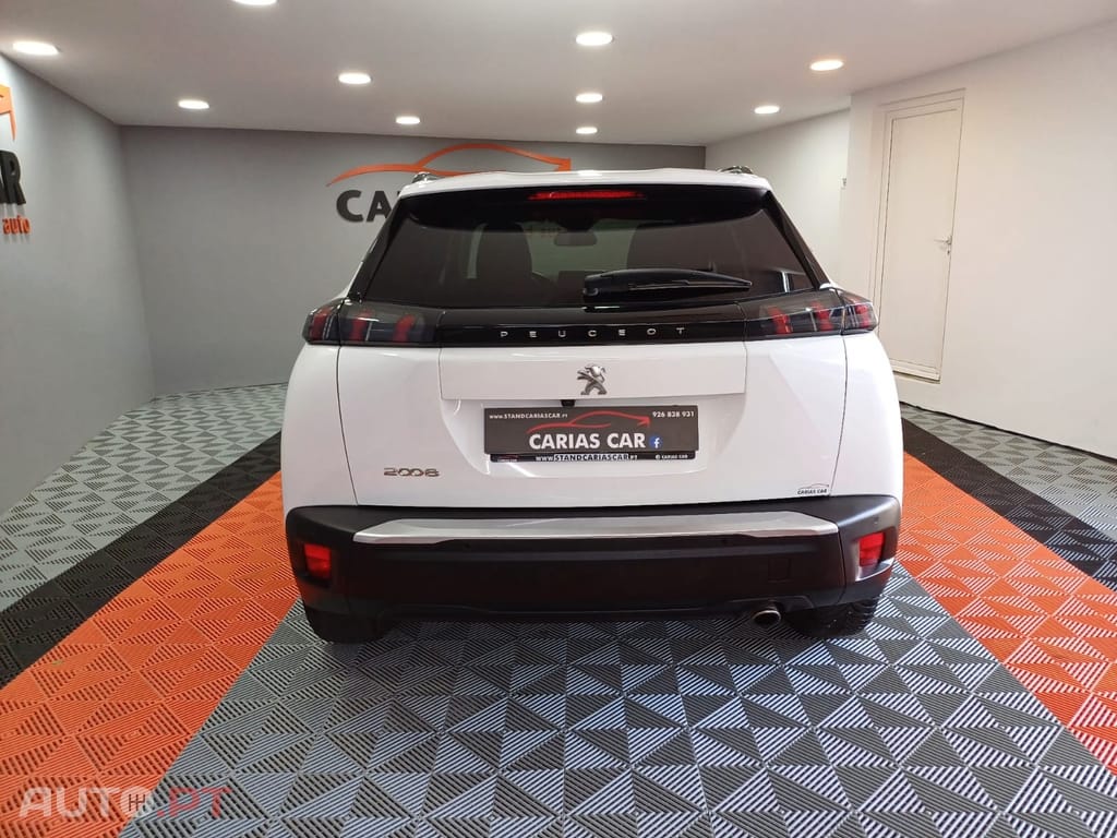 Peugeot 2008 1.5 BlueHDi Allure Pack