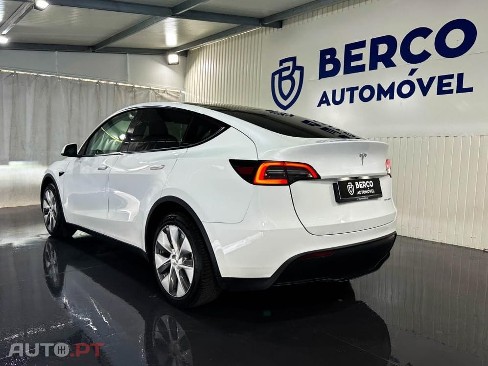 Tesla Model Y Long Range Dual Motor AWD