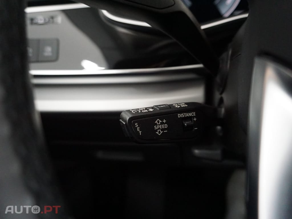 Audi Q8 55 TFSIe quattro Tiptronic competition plus