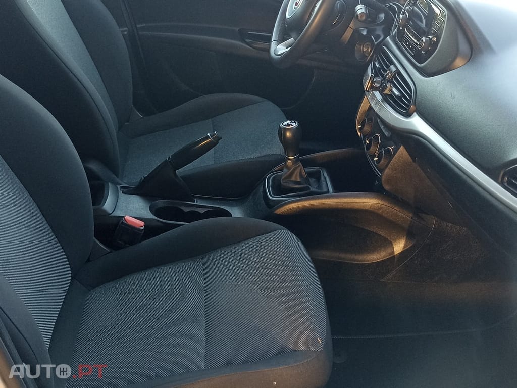 Fiat Tipo 1.3 M-Jet Lounge