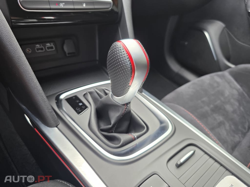 Renault Mégane TCe 300 GPF EDC R.S. Ultime