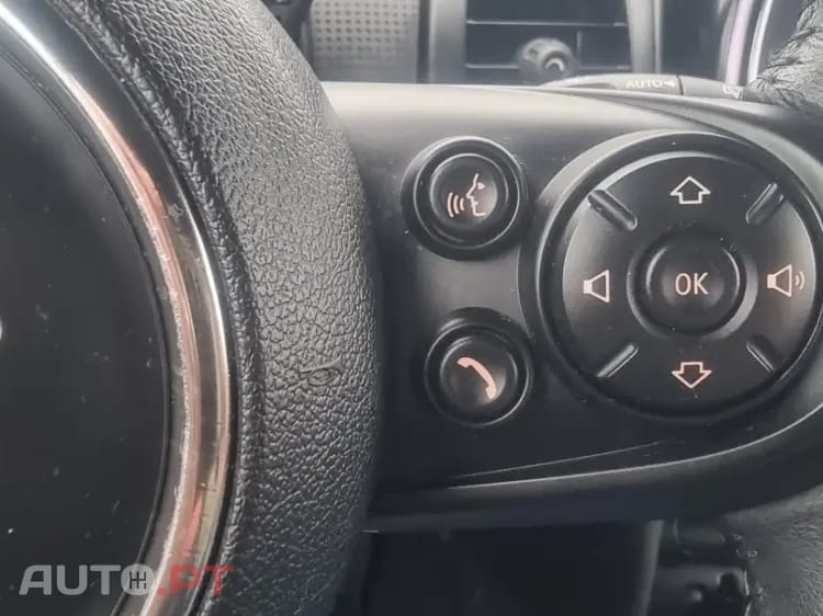 MINI Cooper Cooper D Auto