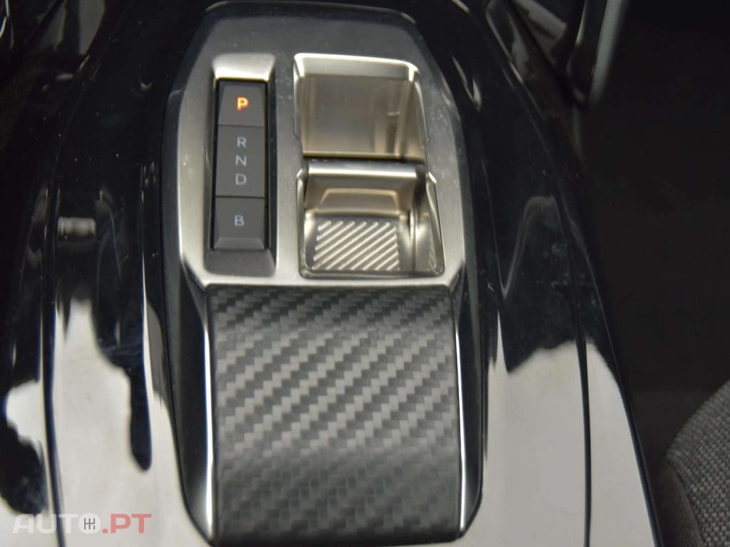 Peugeot E-2008 54 kWh Active EAT8