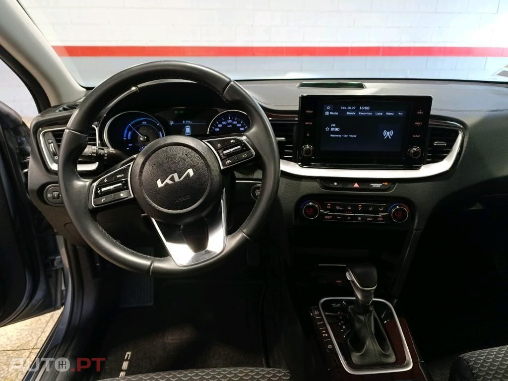 Kia Ceed 1.6 GDi PHEV Drive 6DCT