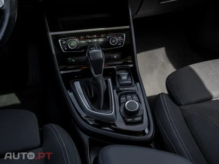 BMW 216 d Line Luxury Auto