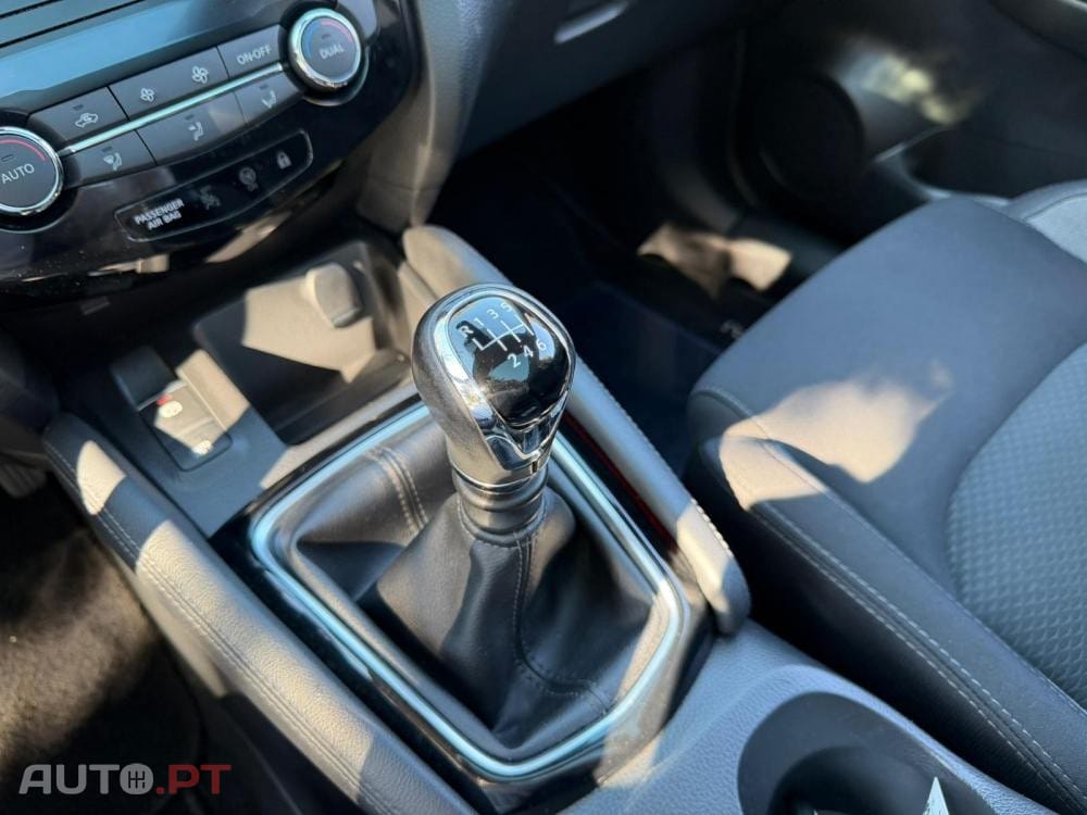 Nissan Qashqai 1.3 DIG-T MHEV Premiere Edition